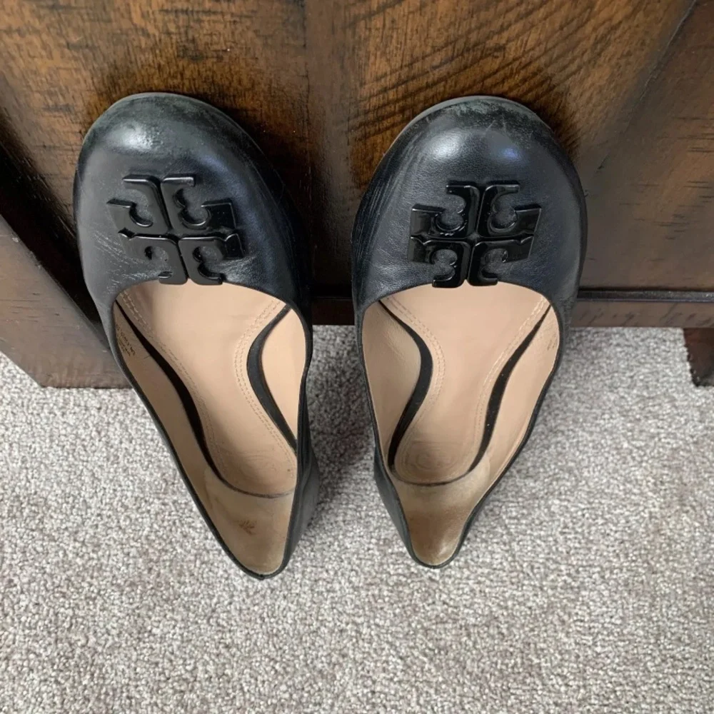 Tory Burch Black Leather Slip On Flats Shoes 9.5 M See Photos For Description